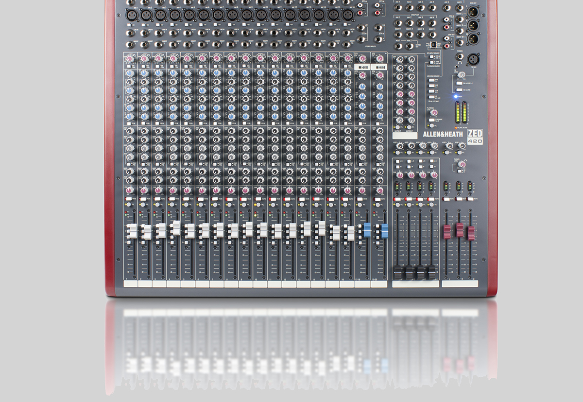 ZED_420_Front_2800.jpg